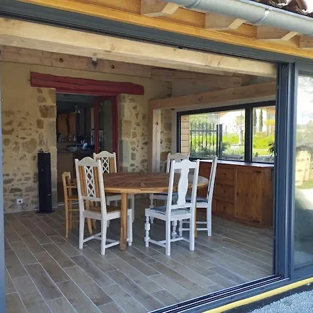 Du Cedre Casa de Férias Courpiere