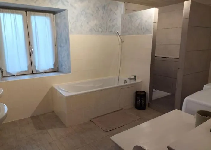 Du Cedre Ferienhaus *